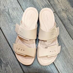 CROCS Women's Cream Slide Sandals